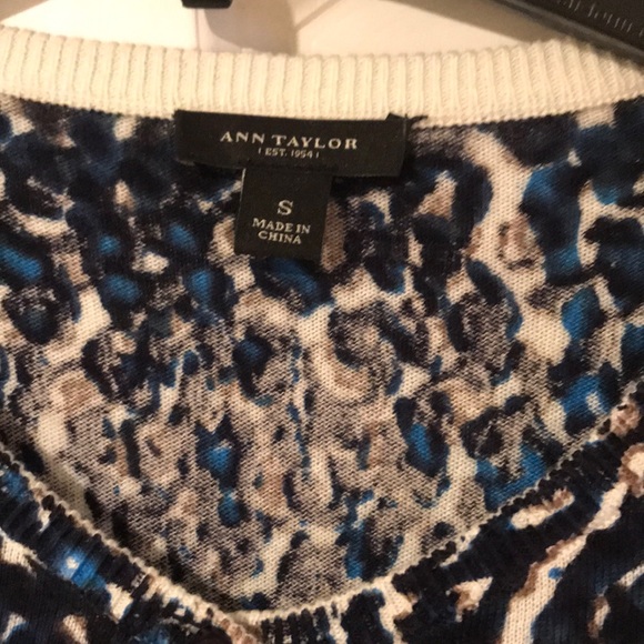 Ann Taylor cardigan - Picture 2 of 6